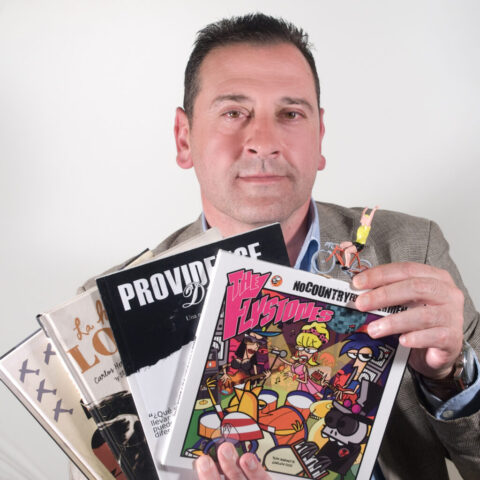 CARLOS K (ORGANIZADOR DE FERIAS Y EVENTOS) "Mostrando comics de colección" - VALLILUSTRES - 29 MAYO 2012
