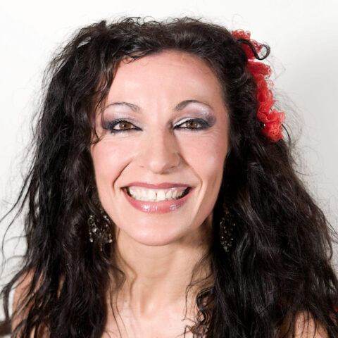 ANA SANZ “FARA DIVA” (BAILARINA, PROFESORA EN SU ESCUELA Y DUEÑA DE UNA COMPAÑÍA DE DANZA ORIENTAL Y DE DANZA CON ARMAS Y, ADEMÁS, TIENE UNA TIENDA DE ROPA ESPECIALIZADA Y DECORACIÓN ÁRABE) – VALLILUSTRES – 3 ABRIL 2012
